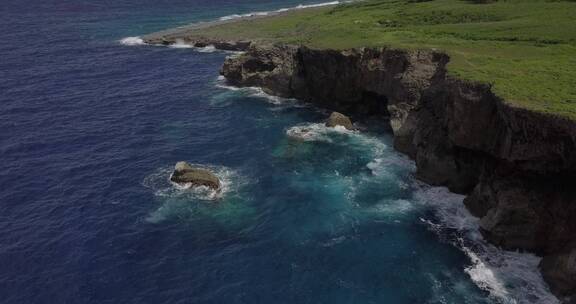 4K美国塞班海岛悬崖大海风光航拍