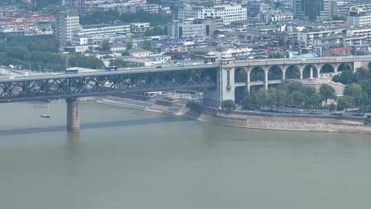 湖北武汉长江大桥航拍车流交通城市风景风光