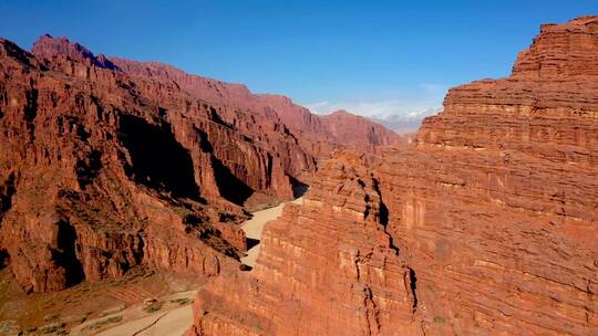 新疆温宿大峡谷