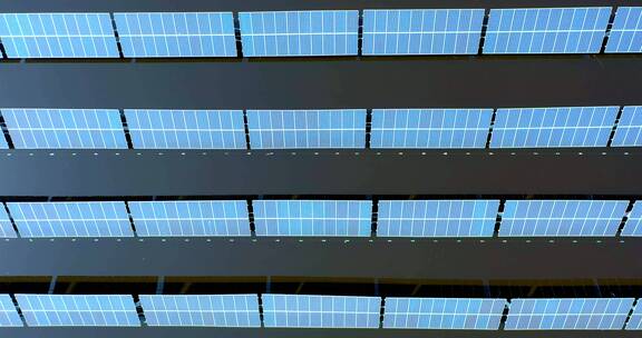 航拍屋顶上的太阳能电池板