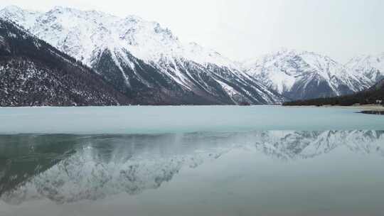 4k航拍西藏然乌湖雪山1