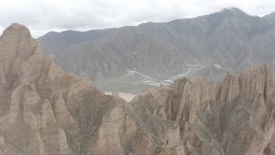 贵德国家地质公园阿什贡七彩风景区