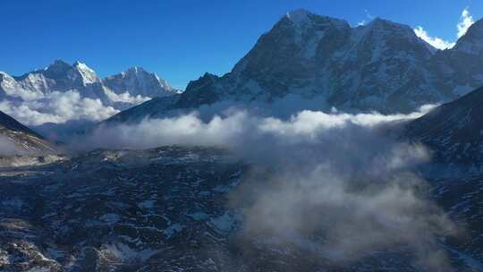 喜马拉雅山、雪山、阿尔卑斯山、雾