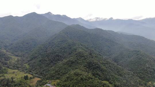 4K航拍四川大凉山高山群云雾萦绕视频素材模板下载