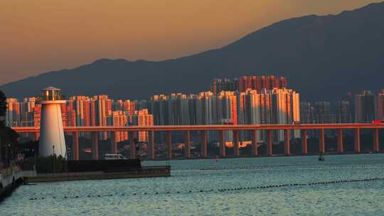 深圳湾海洋上的中国海事导航引航塔