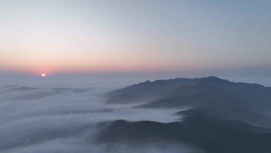 航拍千山云海朝阳