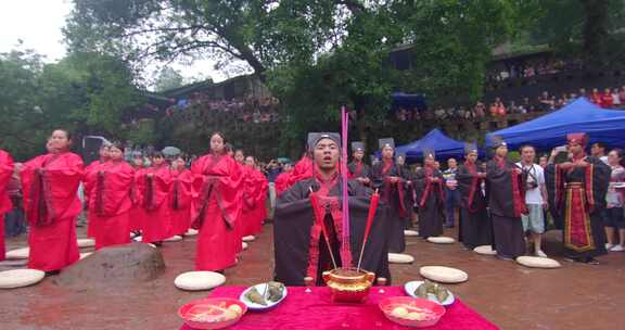 端午节祭水仪式 粽子屈原 童男童女祭拜