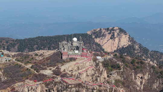 航拍泰安泰山山顶风景