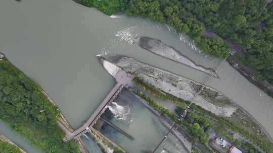 航拍清晨的四川成都岷江都江堰水利工程视频素材模板下载