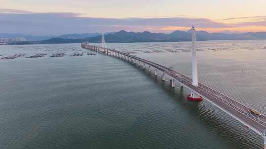 深圳湾大桥车流航拍公路桥梁基础建设城市地视频素材模板下载