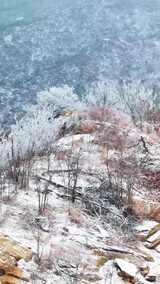 航拍威海市环翠区里口山冬季下雪山野雪景高清在线视频素材下载