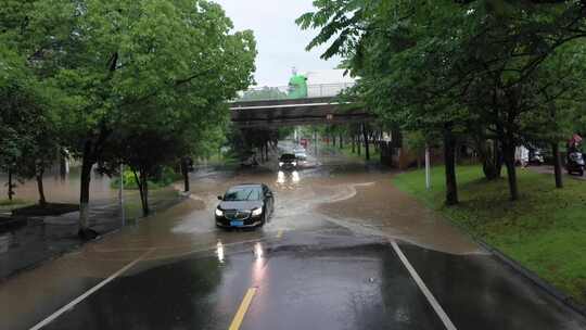 2024年6月下旬黄山市暴雨后洪水来袭