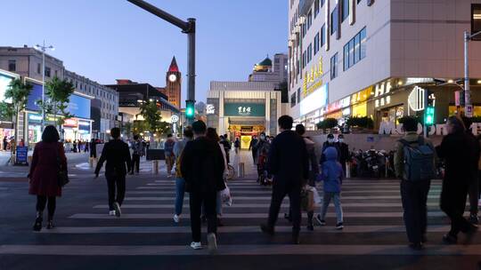 4K城市夜晚-街头行人