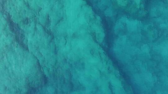 放松海水中的绿松石水纹