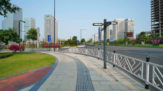 广西南宁五象新区东盟总部基地安静的街道