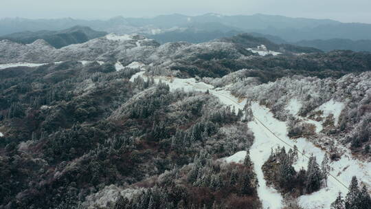 大山雪景