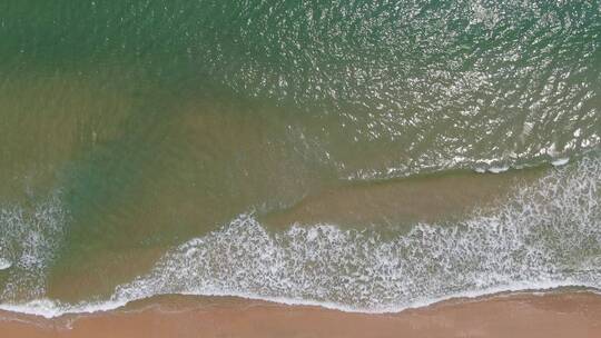 航拍海边海浪