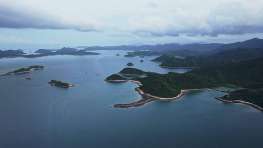 4k航拍深圳盐田港附近海景