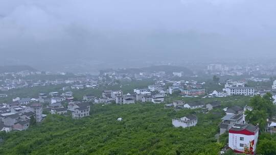 高清航拍四川汉源自然风光云雾缭绕的村庄视频素材模板下载