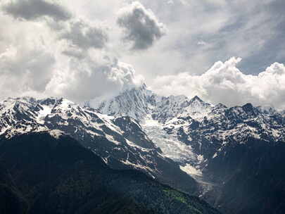 梅里雪山