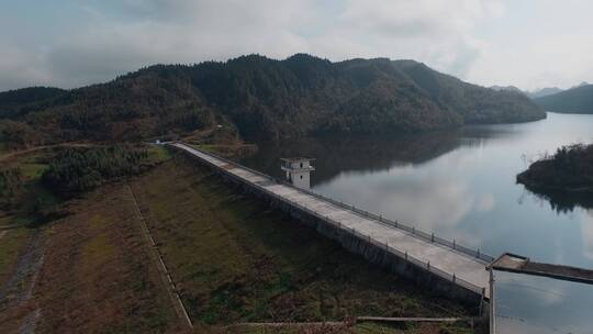 乡村振兴视频兴修水利灌溉水库坝梗