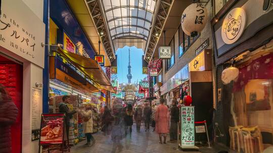 日本东京晴空塔蓝天白云延时