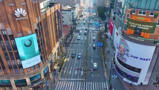 上海外滩南京东路航拍车流人流黄浦区风景城