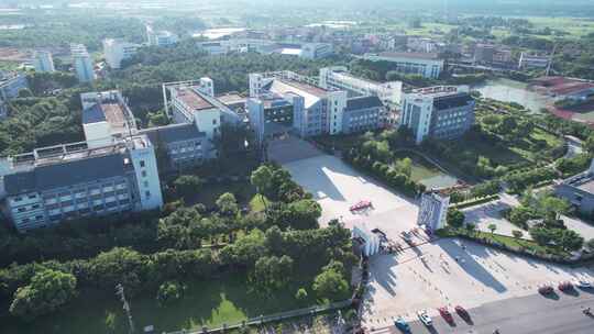 航拍雁山的大学院校和高校