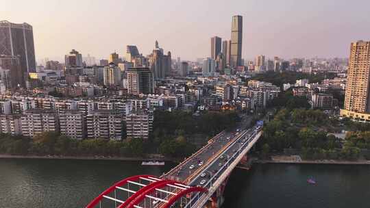 广西柳州城市风景-夕阳下的城市建筑