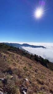 云层上的风景，晴不知夏去，一雨方知秋深