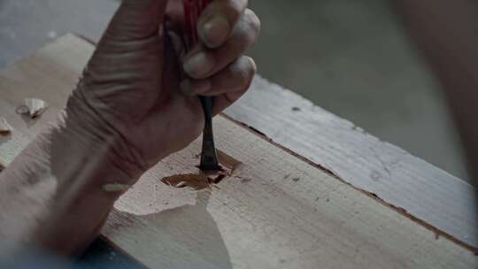 木雕老艺人雕刻匠人非遗手工传承