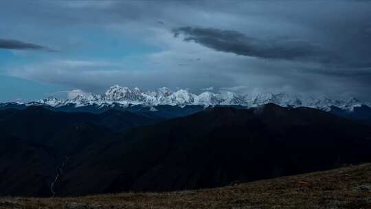 四川甘孜州高原木都垭口贡嘎雪山延时