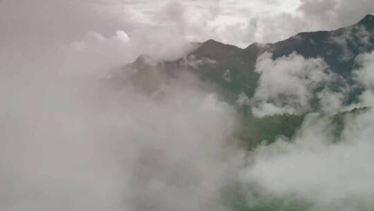 山上水汽雾气天空云彩延时变化天气突变