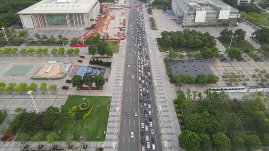 下班高峰的城市道路