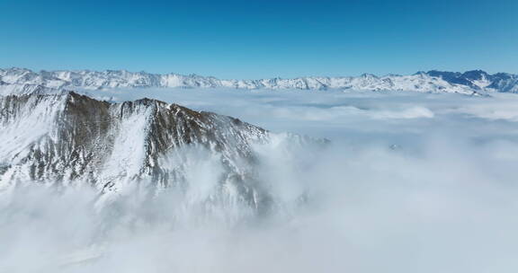 航拍四川夹金山雪山云海蓝天