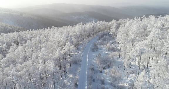 零下40度的低温航拍大兴安岭冰雪雾凇