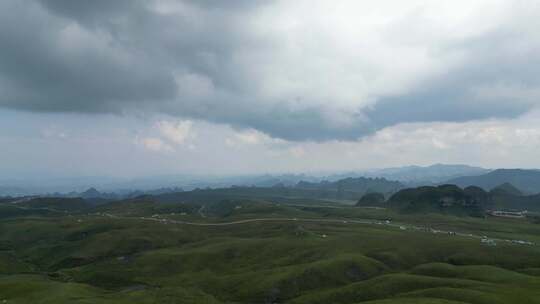 贵州山川阿西里西草原白云蓝天