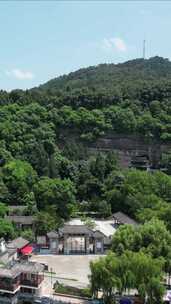 竖版航拍湖北襄阳南漳县水镜庄景区古建筑