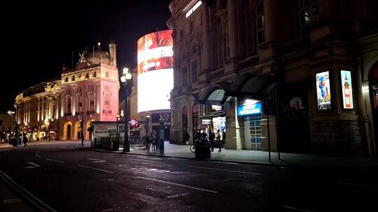 伦敦夜晚街头风景视频素材模板下载