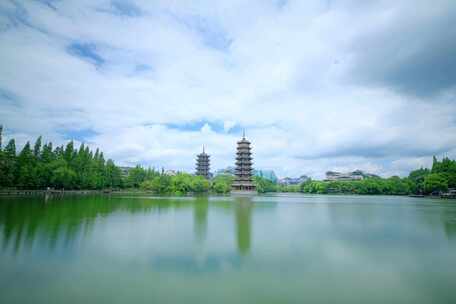 桂林延时 两江四湖 日月双塔 湖面倒影