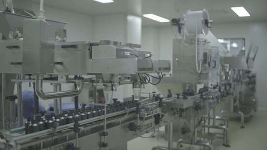 工厂化妆品生产流水线