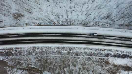 4K航拍雪景道路