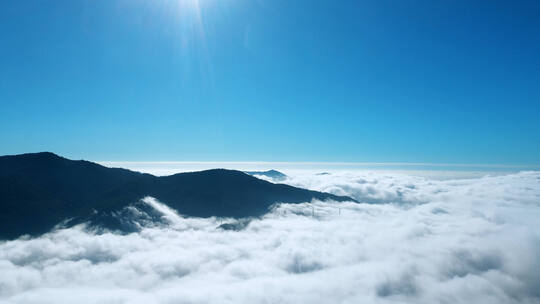 山峰云海延时群山航拍穿云海云层山峦青山云视频素材模板下载