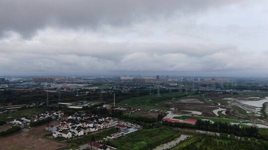 阴雨下的上海浦东区