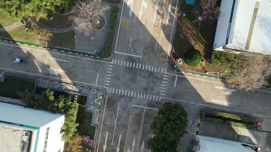 化工厂区内的十字路口航拍