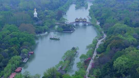 航拍烟雨江南扬州瘦西湖风景区