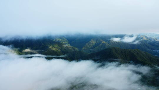 山川云雾光影