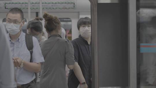 北京地铁匆忙的人流