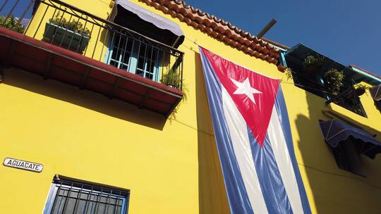 古巴哈瓦那古巴国旗地拍视频素材模板下载