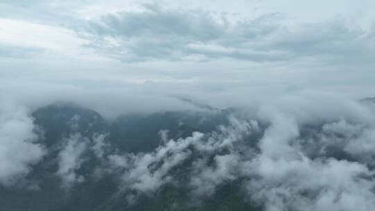 森林云海航拍山峰云雾高山云海山脉自然风光